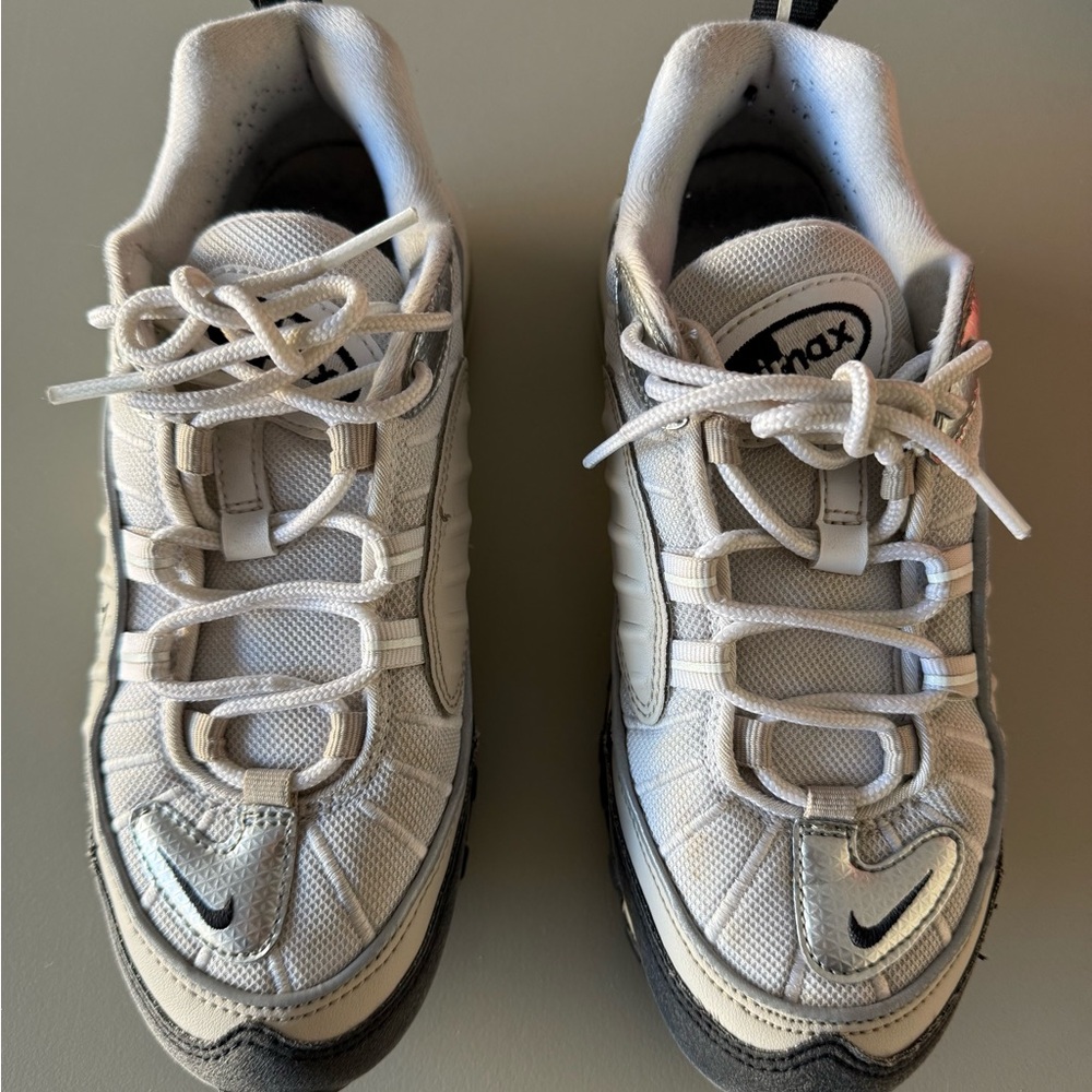 Nike White and Black Sneakers